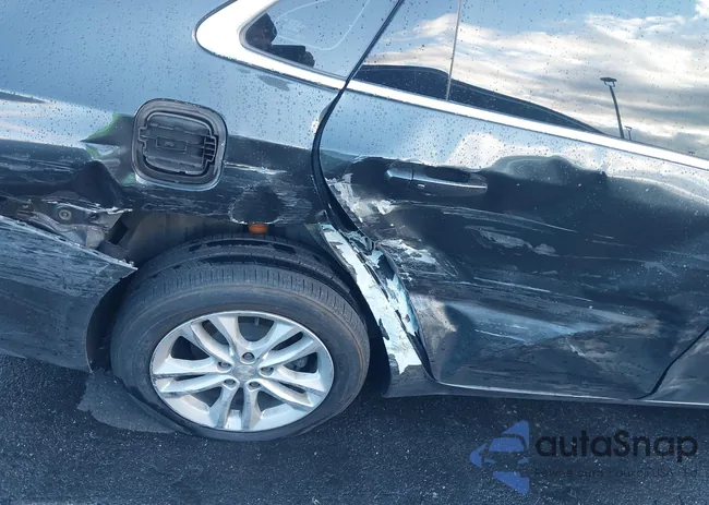 1G1ZD5ST9JF197970: 44410155