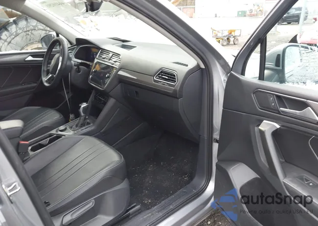 3VV2B7AX1RM128797: 44410291