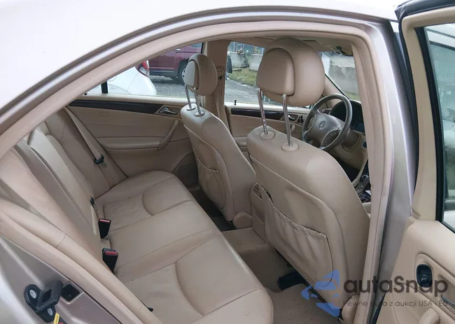 WDBRF61J42F284182: 44410401