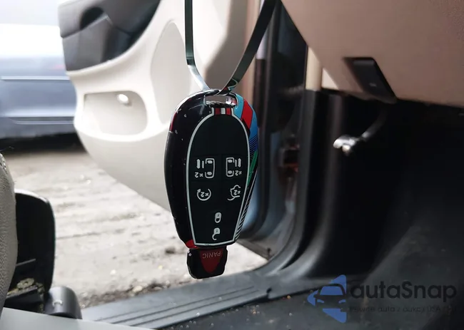 2C4RC1CGXCR338948: 44409510