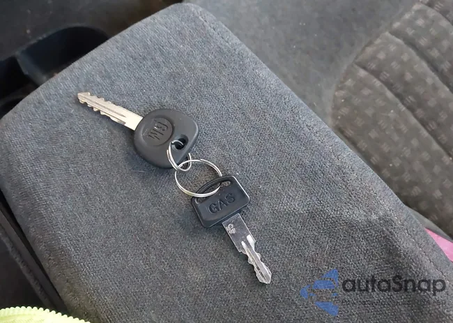 1GCCS14W3Y8205448: 44409570