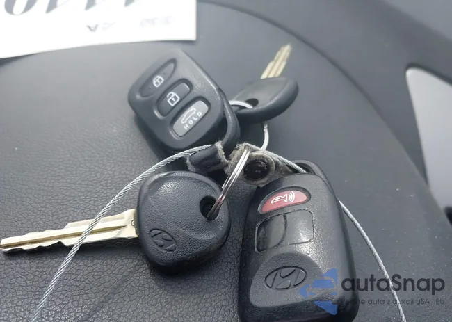 KMHDH4AE6FU303261: 44409672