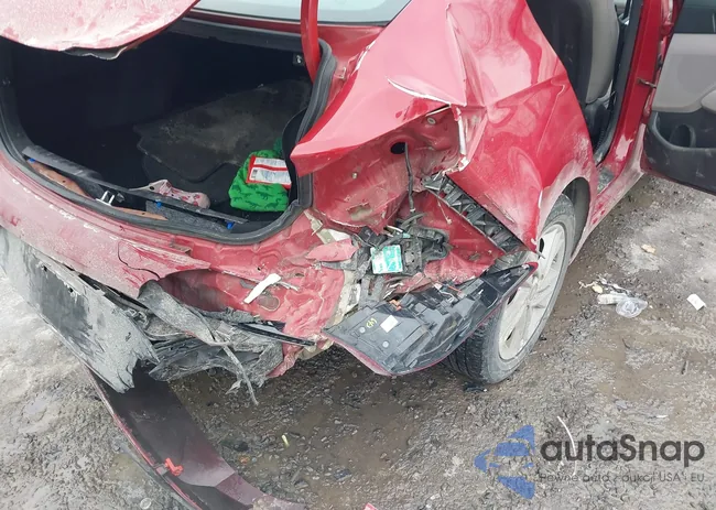 KMHD84LF4LU996137: 44409675