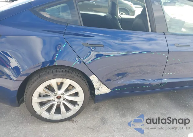 5YJ3E1EB4NF188030: 44409696