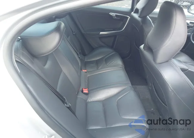 4T1BK1EB0EU093620: 44409702