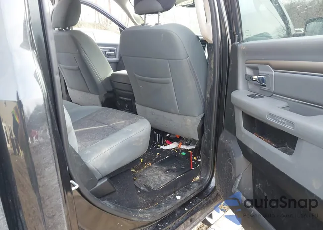 1C6RR7LT8JS248585: 44409786