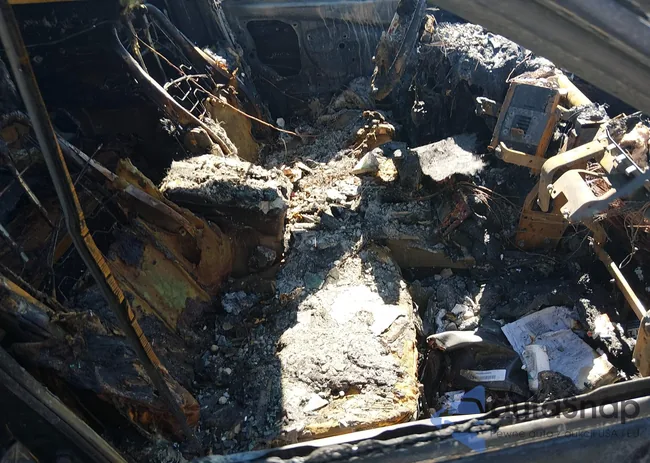 4S4BRBCC3E3228351: 44410885