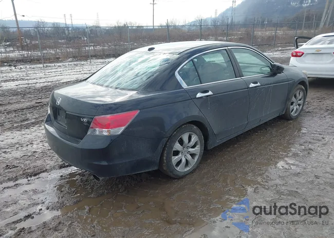 1HGCP36878A082324: 44410912