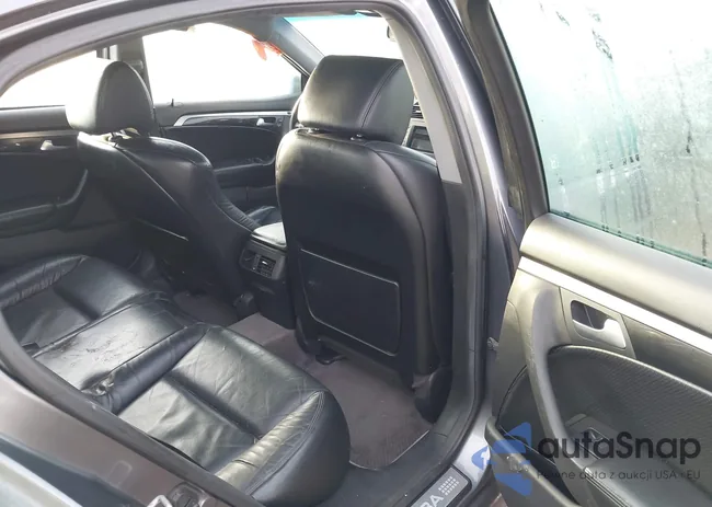 19UUA66225A001132: 44410979