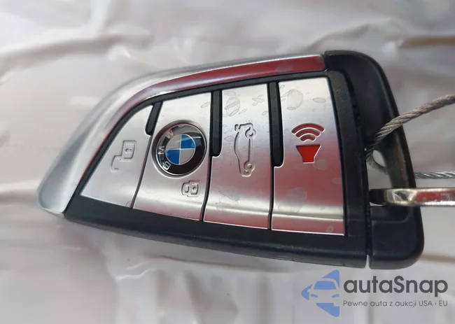 5UXCR6C01L9B15323: 44411040