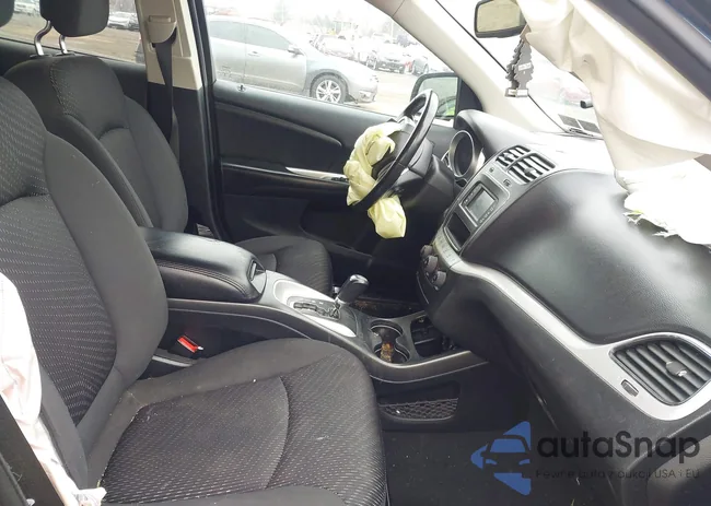 3C4PDCAB8JT509679: 44411063