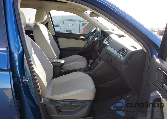 3VV3B7AX6JM005876: 44411065