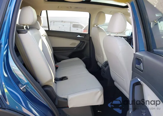 3VV3B7AX6JM005876: 44411065