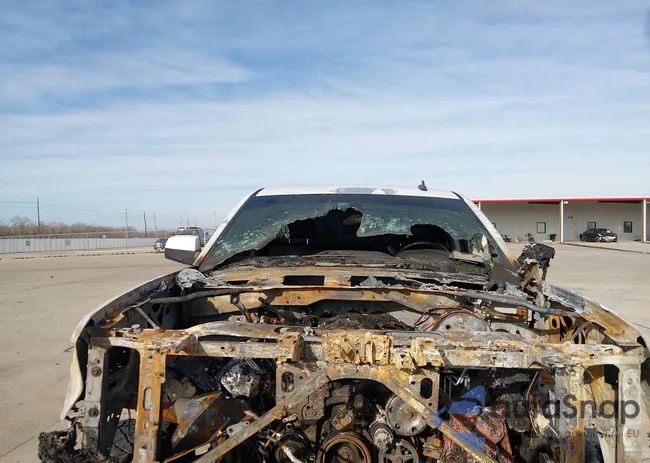 3GTU2UEC7EG546271: 44411085