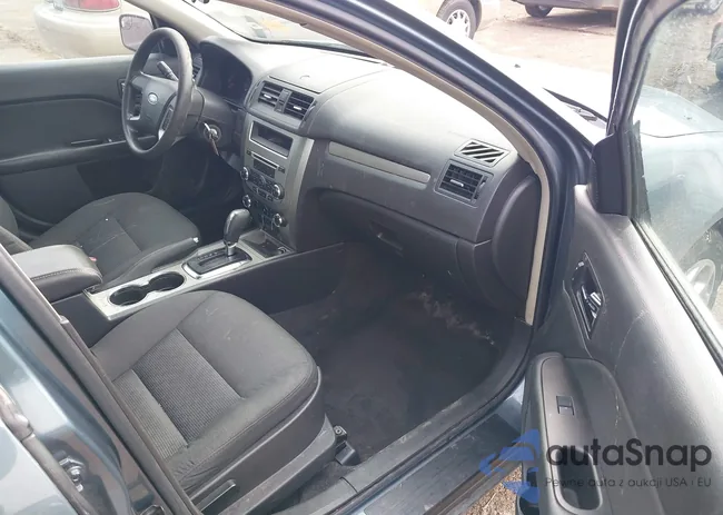 3FAHP0HAXBR296732: 44411091