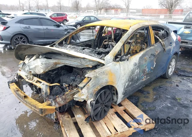 KNAFX4A84F5263666: 44411112