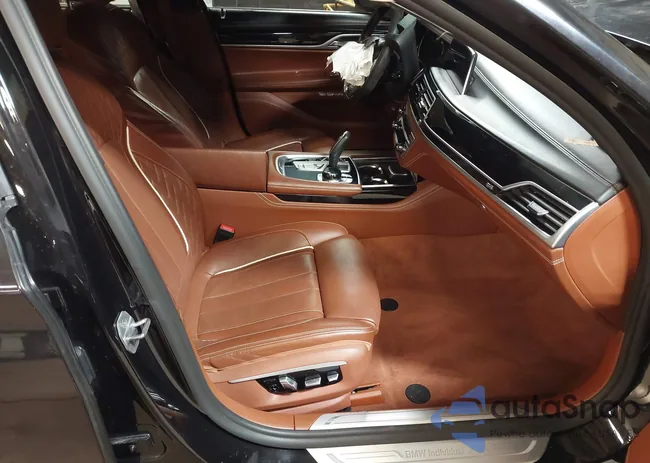 WBA7F2C57JB238818: 44411191