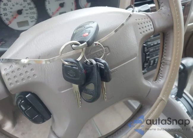 JN8DR09Y11W598649: 44411232