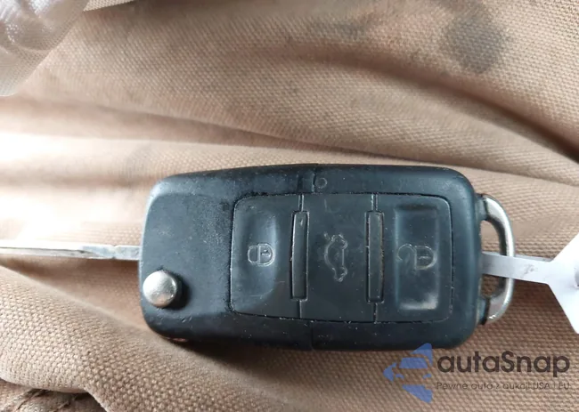 3VWRZ7AJ7AM063928: 44411405