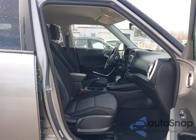 KNDJ23AU9P7869361: 44410429