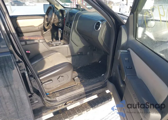 1FMEU538X7UA02586: 44410470