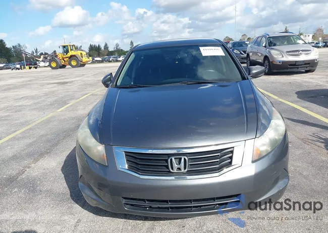 1HGCP26439A175396: 44410486