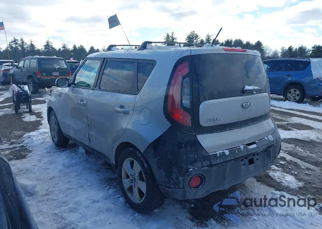 KNDJN2A24J7565569: 44410511