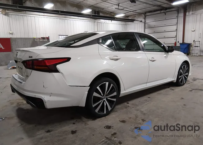 1N4BL4CW4MN421791: 44410713