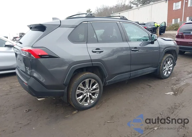 2T3A1RFV7LW085413: 44410715