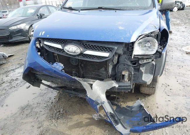 KNDJF724897570733: 44411869