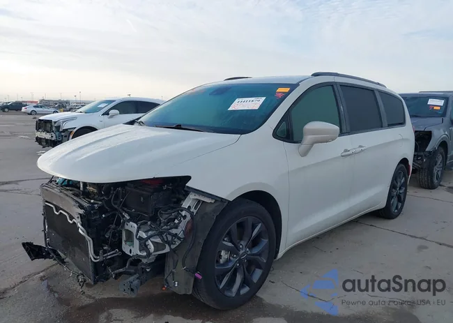 2C4RC1EG4LR149404: 44411879