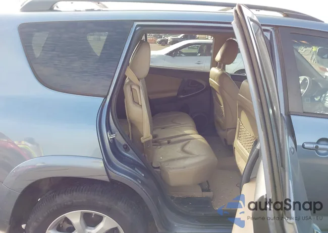 2T3YF4DV2CW125712: 44411979