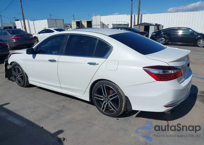 1HGCR2F50HA081882: 44412385