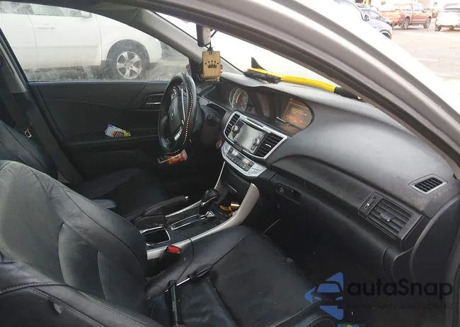 1HGCR2F80DA060552: 44411559