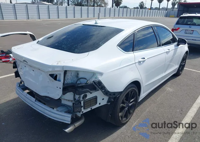 3FA6P0HD3LR172062: 44411577