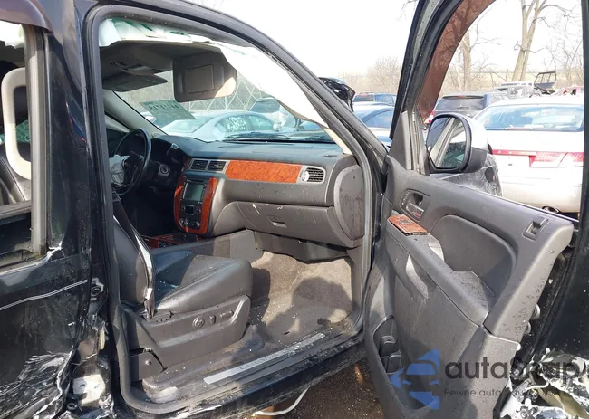 1GNSKCE08DR105147: 44411715