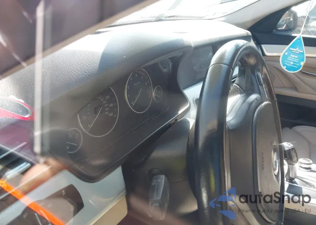 WBAFR7C56BC804799: 44411767