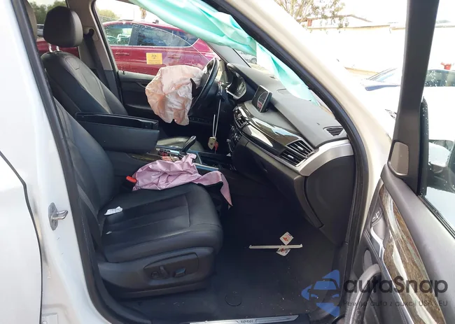 5UXKR0C51G0P27341: 44411782