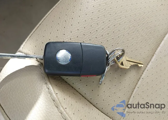 3VWRM71K38M041443: 44411797