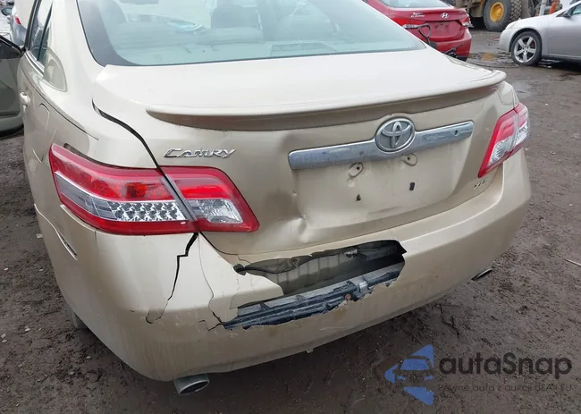 4T1BK3EK8BU613974: 44413174