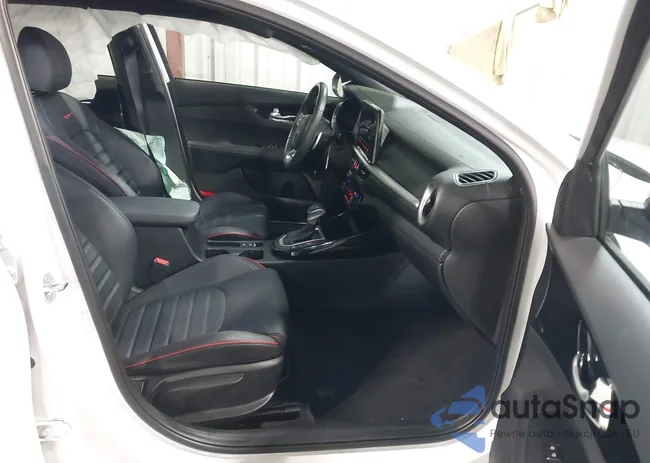 3KPF44AC8RE823441: 44413284