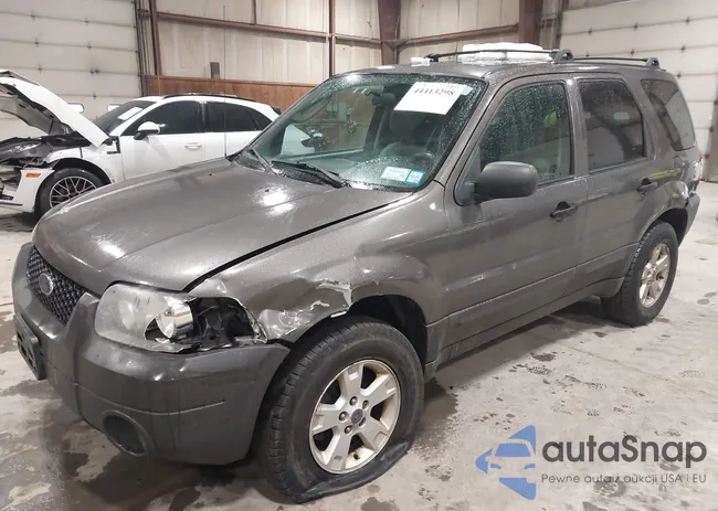 1FMCU93135KC93572: 44413298