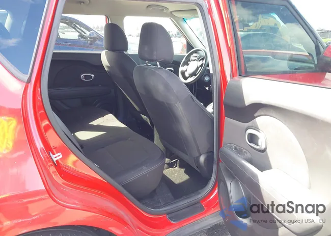 KNDJN2A2XK7670182: 44413334