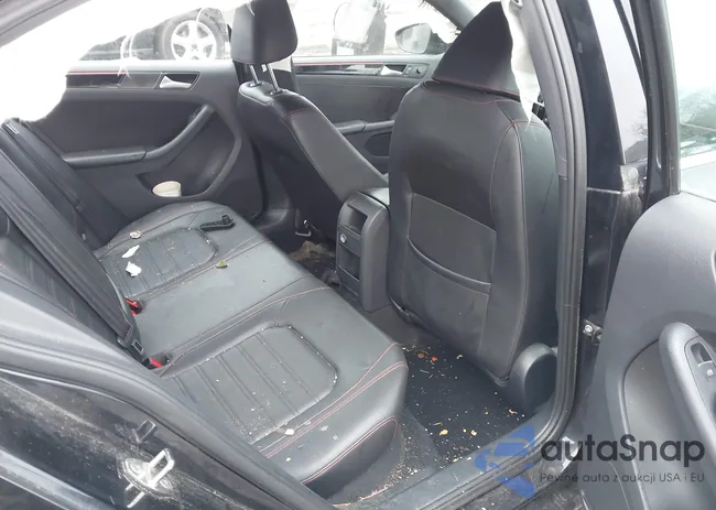 3VW4T7AJ9HM371401: 44412449