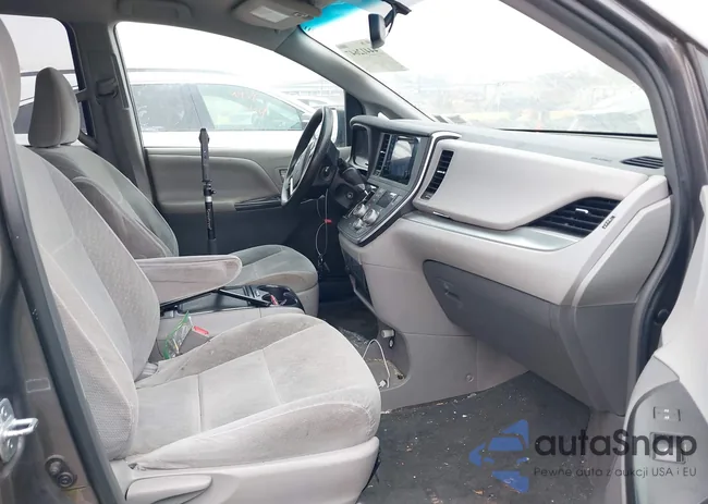 5TDKZ3DC9HS858810: 44412647