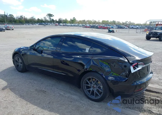 5YJ3E1EB9NF104610: 44412769