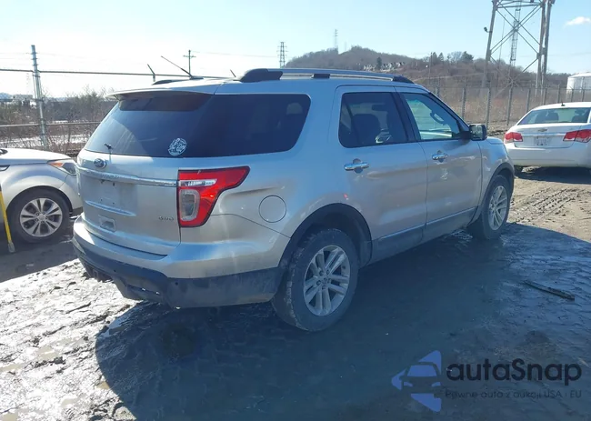 1FMHK8D88BGA82805: 44412799