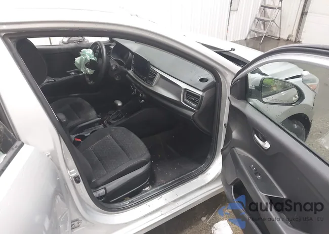 3KPA24AD4ME386457: 44413863