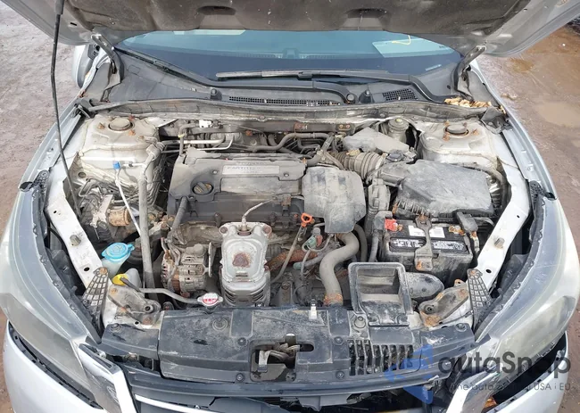 1HGCR2F35DA117512: 44414156