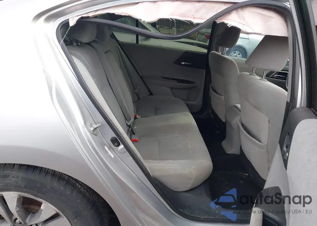 1HGCR2F35DA117512: 44414156